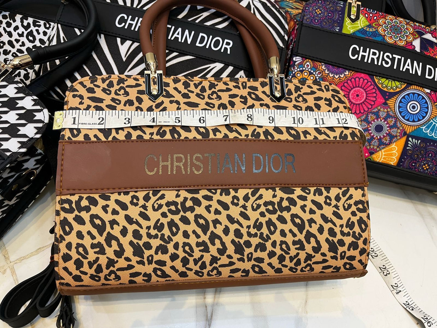 𝐂 𝐡 𝐫 𝐢 𝐬 𝐭 𝐢 𝐚 𝐧 𝐃 𝐢 𝐨 𝐫